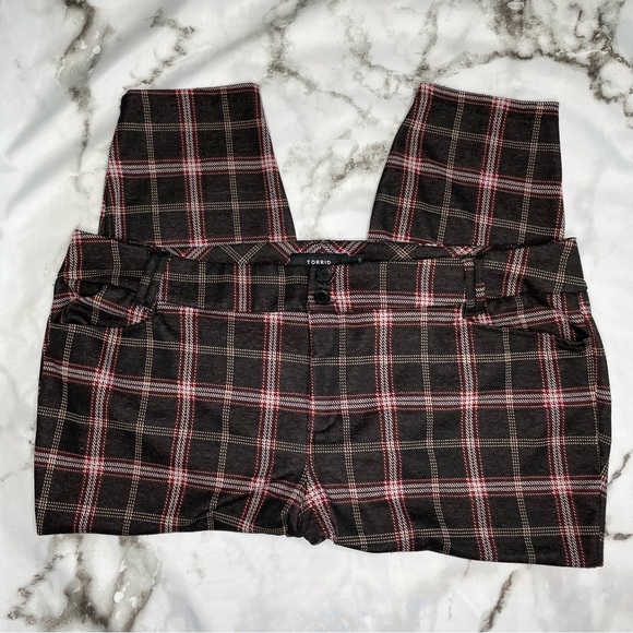 Torrid Plaid cropped pant 26 - Picture 2 of 11